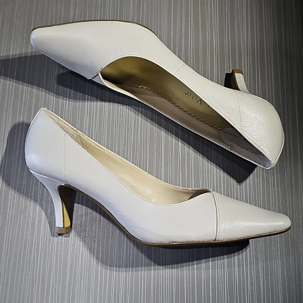 Bella Vita Shoes Heel Shoes Wow Leather‎ Pumps In Lt Gray Women's 6.5 EUC